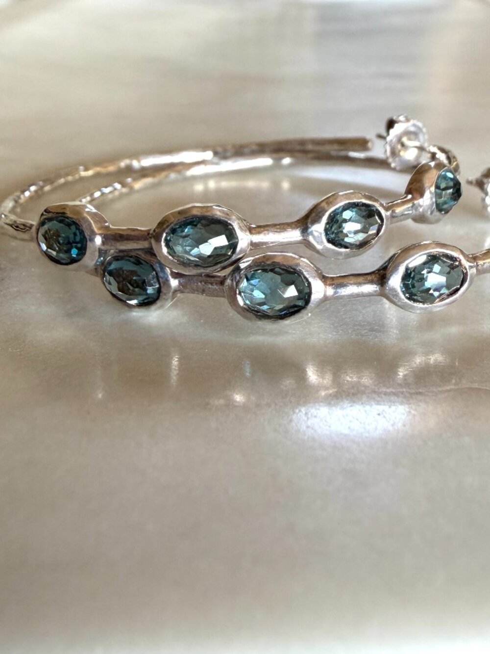 Ippolita Sterling Topaz Silver Large Hammered Hoop - Picture 3 of 12